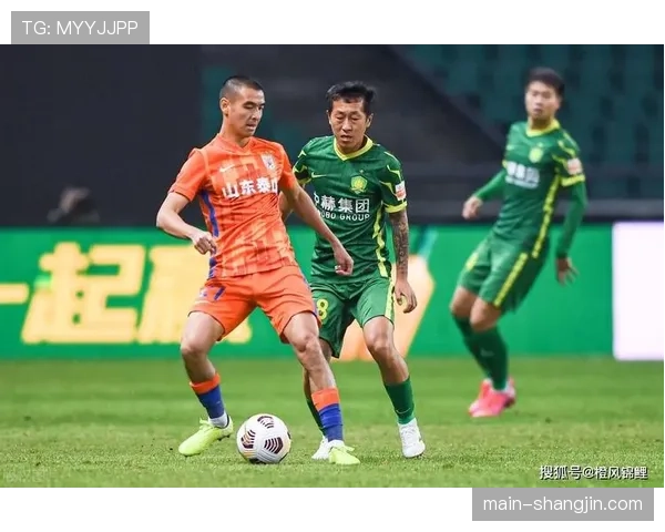 VAR介入改变比赛结果 视频助理裁判判罚引发广泛讨论